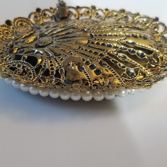 Vintage Western Germany Hand Painted FRANGONARD Couple Porcelain Pearl Brooch - Picture 6 of 7